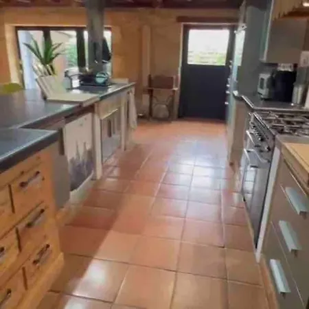 Holiday home Superbe Maison En Pierre Proche Bordeaux &piscine