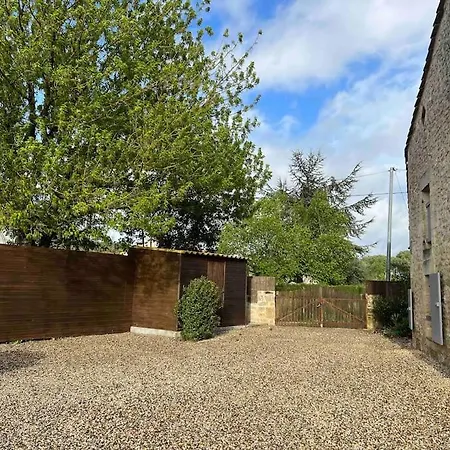 Superbe Maison En Pierre Proche Bordeaux &piscine Holiday home *