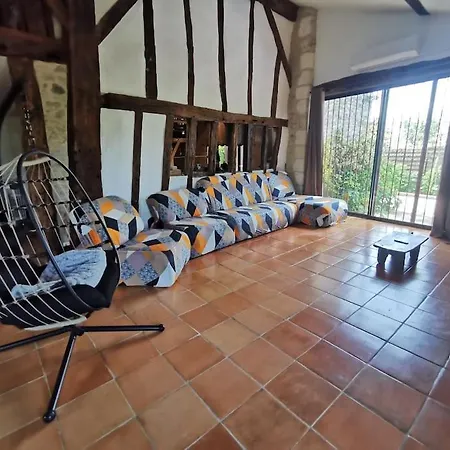 Holiday home Superbe Maison En Pierre Proche Bordeaux &piscine Saint-Martin-Petit